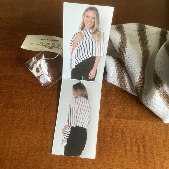 New Simply Noelle Striped Scarf/Wrap - Picture 2 of 10